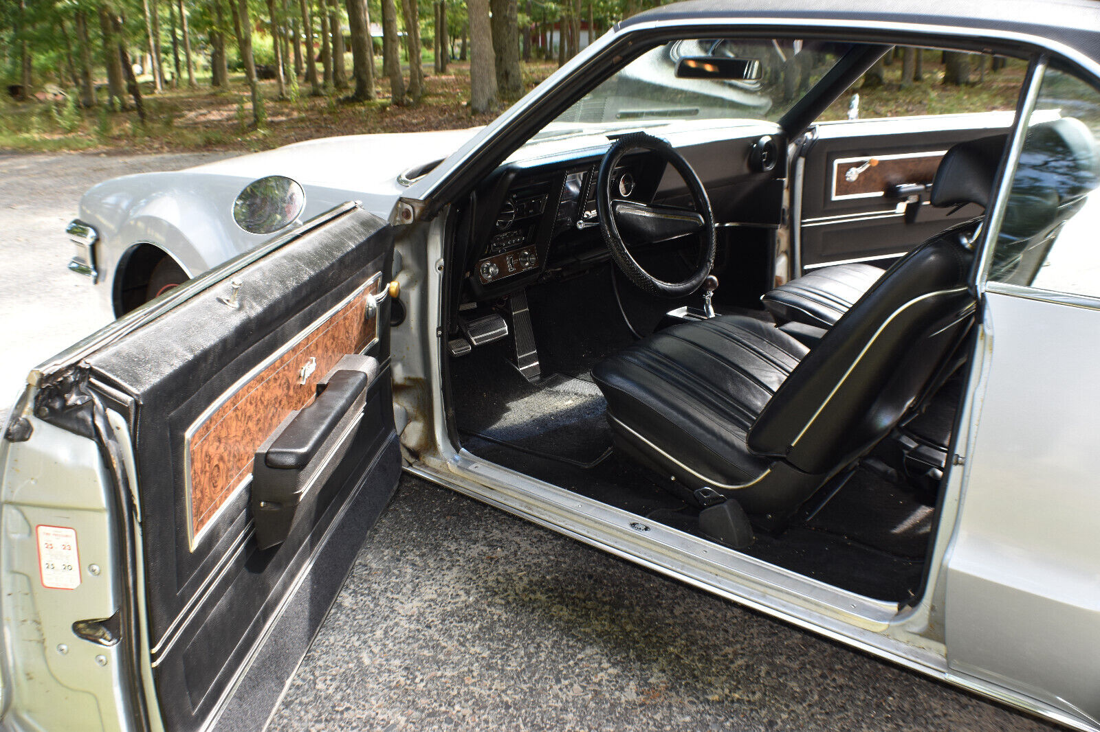 Oldsmobile-Toronado-Coupe-1969-16