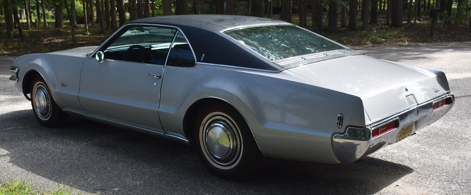 Oldsmobile-Toronado-Coupe-1969-7