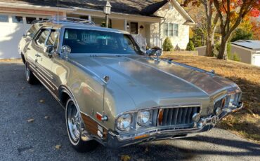 Oldsmobile-Vista-cruiser-1969