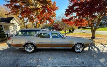 Oldsmobile-Vista-cruiser-1969-4