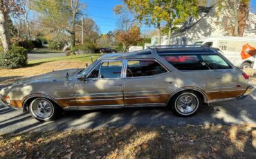 Oldsmobile-Vista-cruiser-1969-7