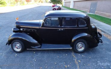 Packard-115-Berline-1937-4