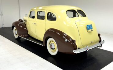 Packard-1700-Berline-1939-2