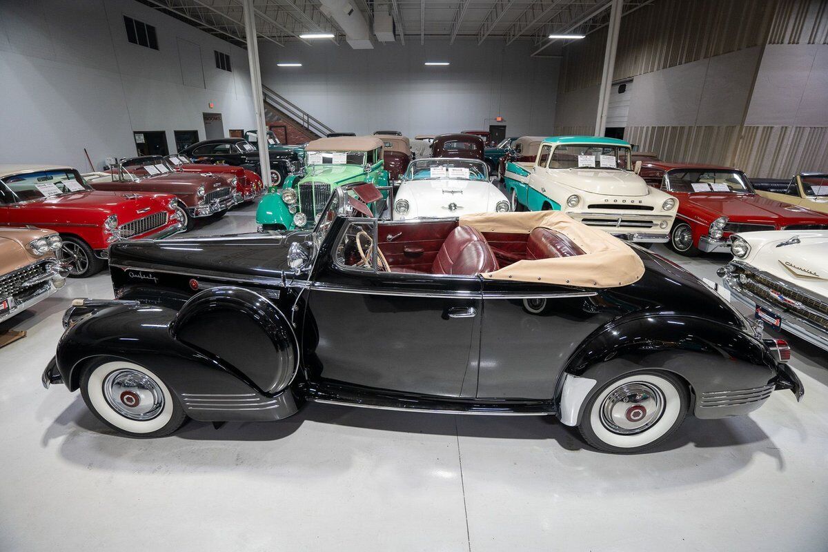 Packard-Eight-Series-2021-Convertible-Coupe-Cabriolet-1942-10