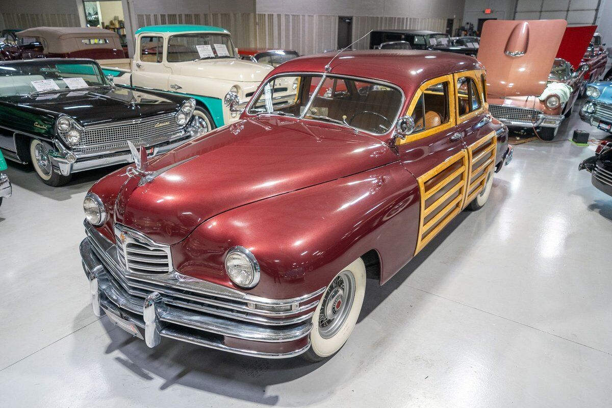 Packard-Eight-Station-Sedan-Woody-Break-1948