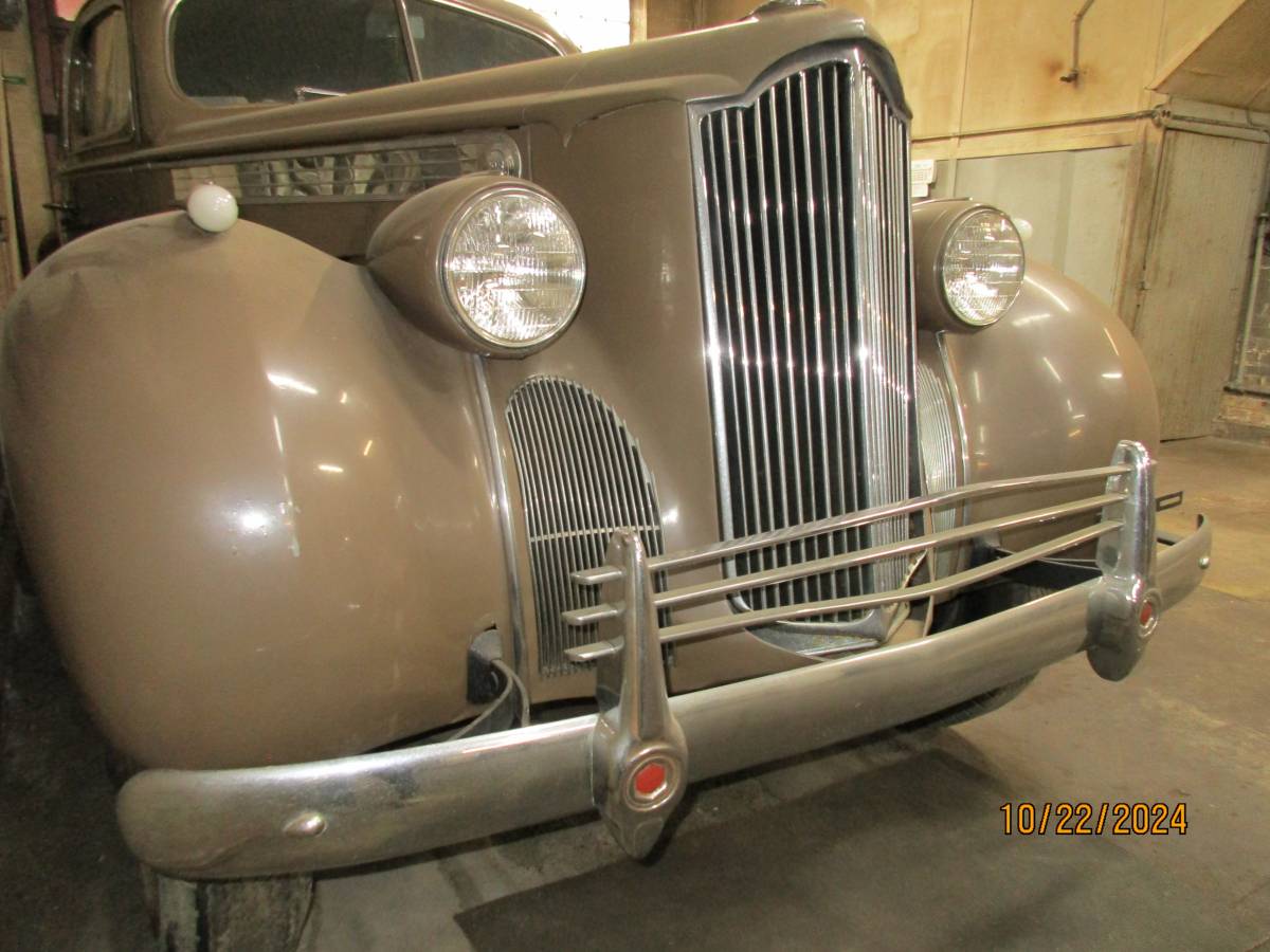 Packard-Model-120-1940-13