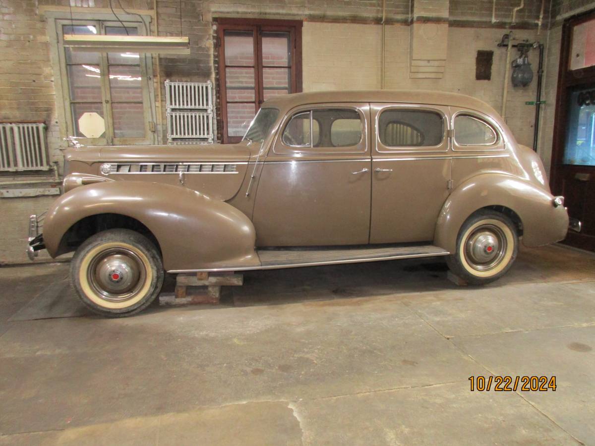 Packard-Model-120-1940