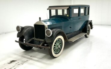 Pierce-Arrow-Model-80-Berline-1927