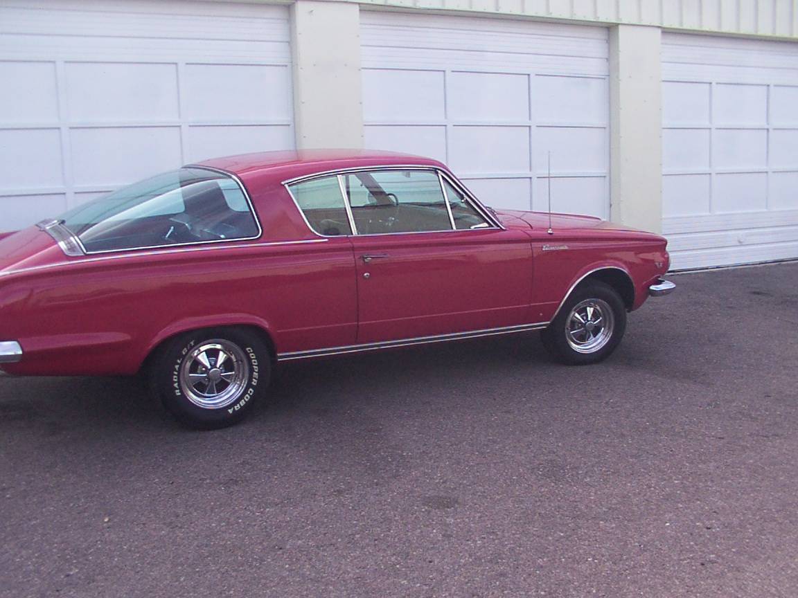 Plymouth-Barracuda-1965-2