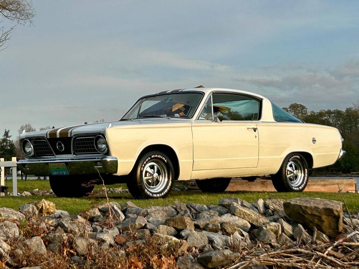 Plymouth-Barracuda-1966-1