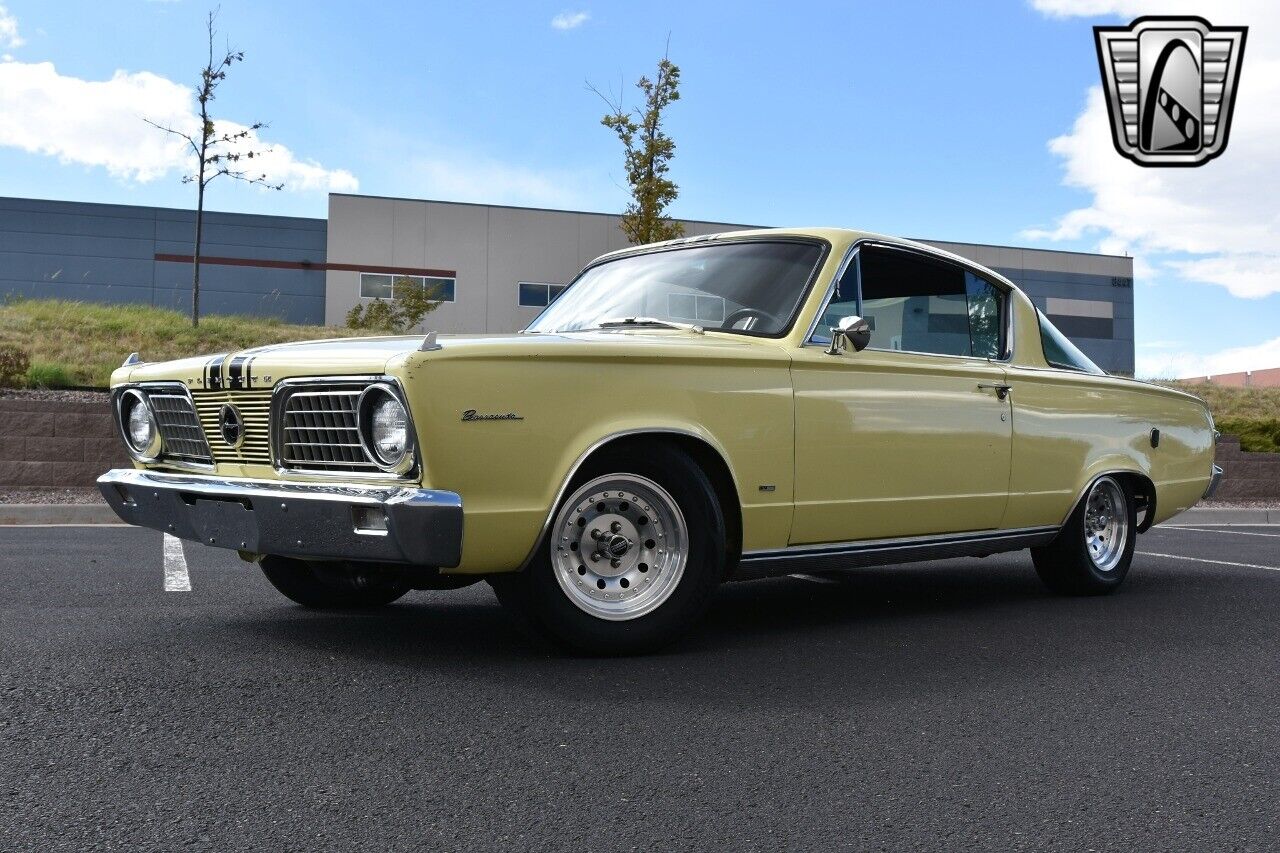 Plymouth-Barracuda-1966-2