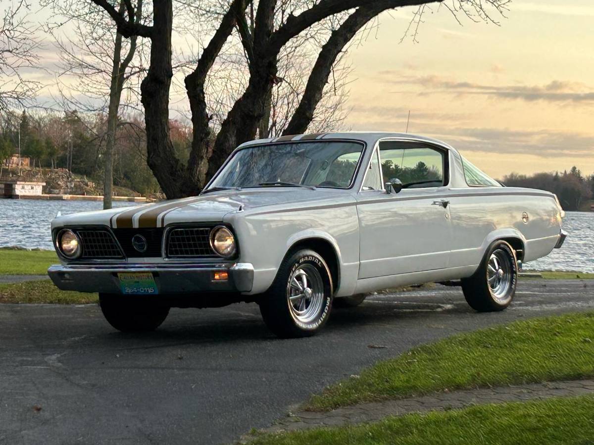 Plymouth-Barracuda-1966-2