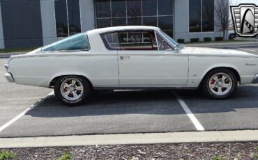 Plymouth-Barracuda-1966-4