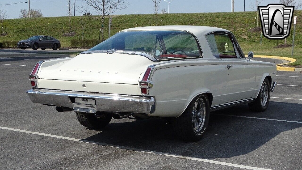 Plymouth-Barracuda-1966-5