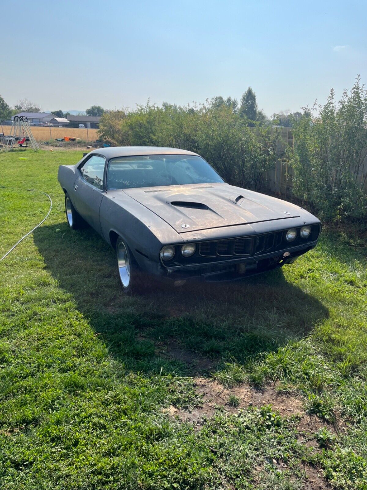 Plymouth-Barracuda-1971-2