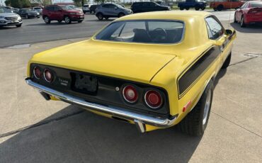 Plymouth-Barracuda-1973-2