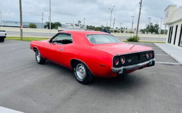 Plymouth-Barracuda-1973-4