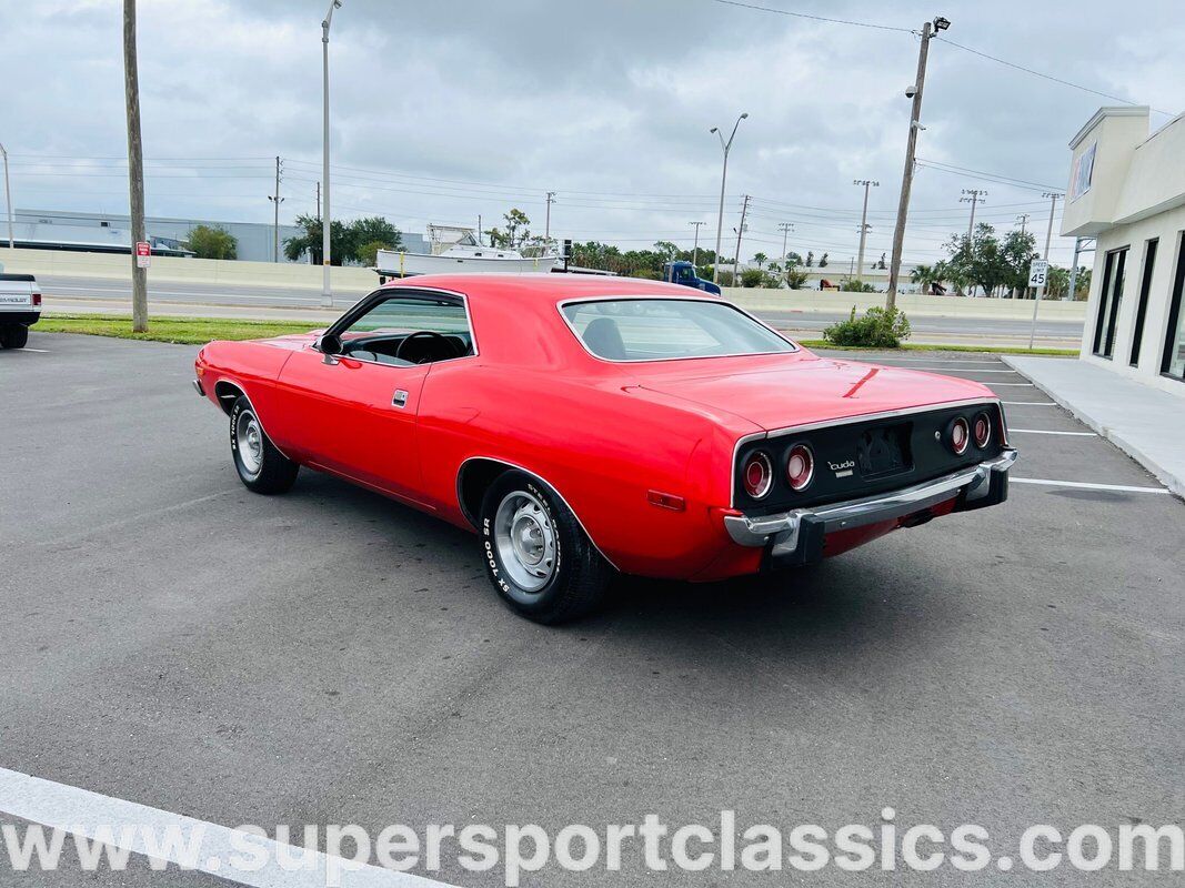 Plymouth-Barracuda-1973-4