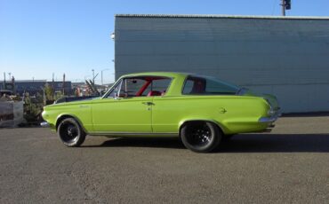 Plymouth-Barracuda-Coupe-1965-16