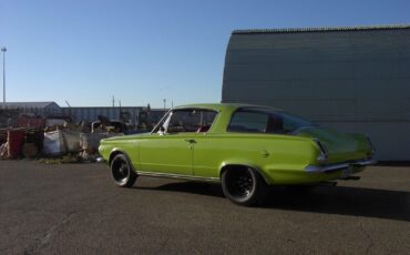 Plymouth-Barracuda-Coupe-1965-17