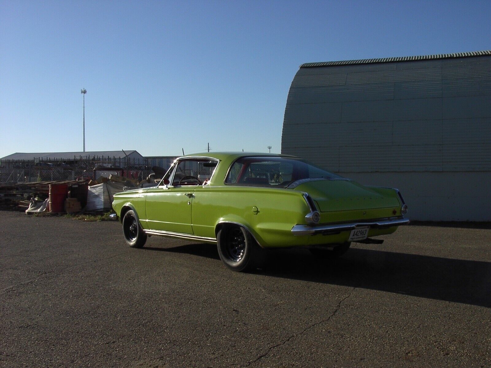 Plymouth-Barracuda-Coupe-1965-18