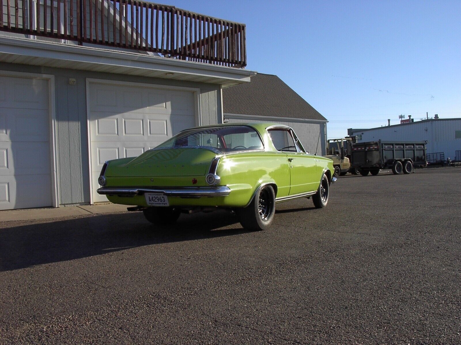 Plymouth-Barracuda-Coupe-1965-2