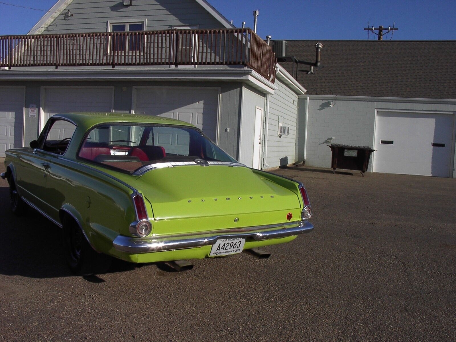 Plymouth-Barracuda-Coupe-1965-20