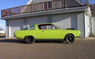 Plymouth-Barracuda-Coupe-1965-5