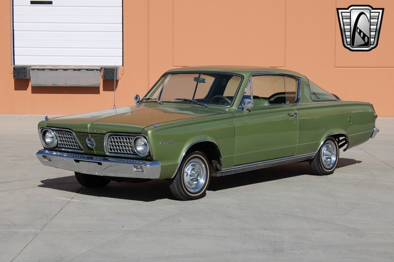 Plymouth-Barracuda-Coupe-1966-2