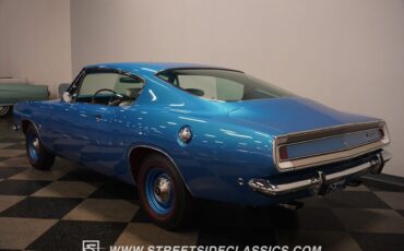 Plymouth-Barracuda-Coupe-1968-11