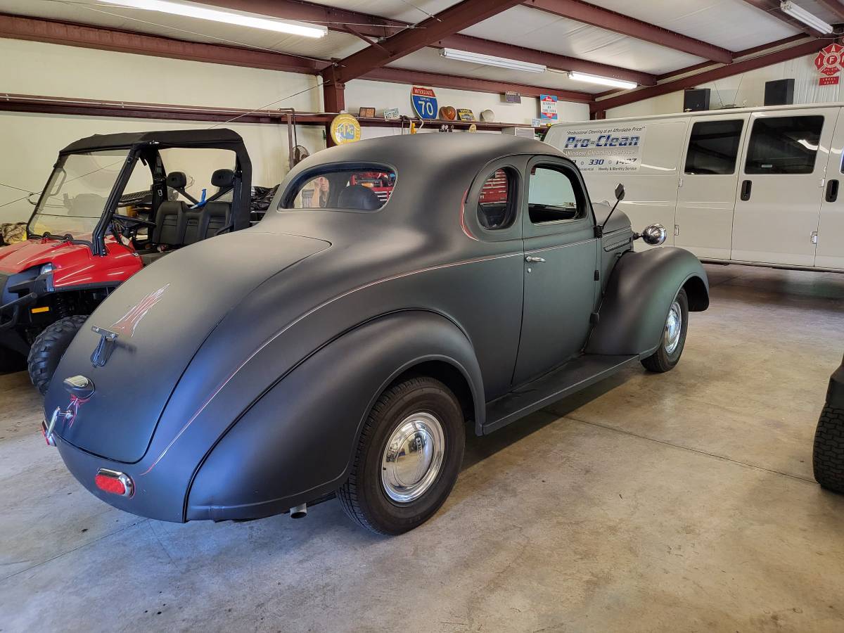 Plymouth-Coupe-1937-3