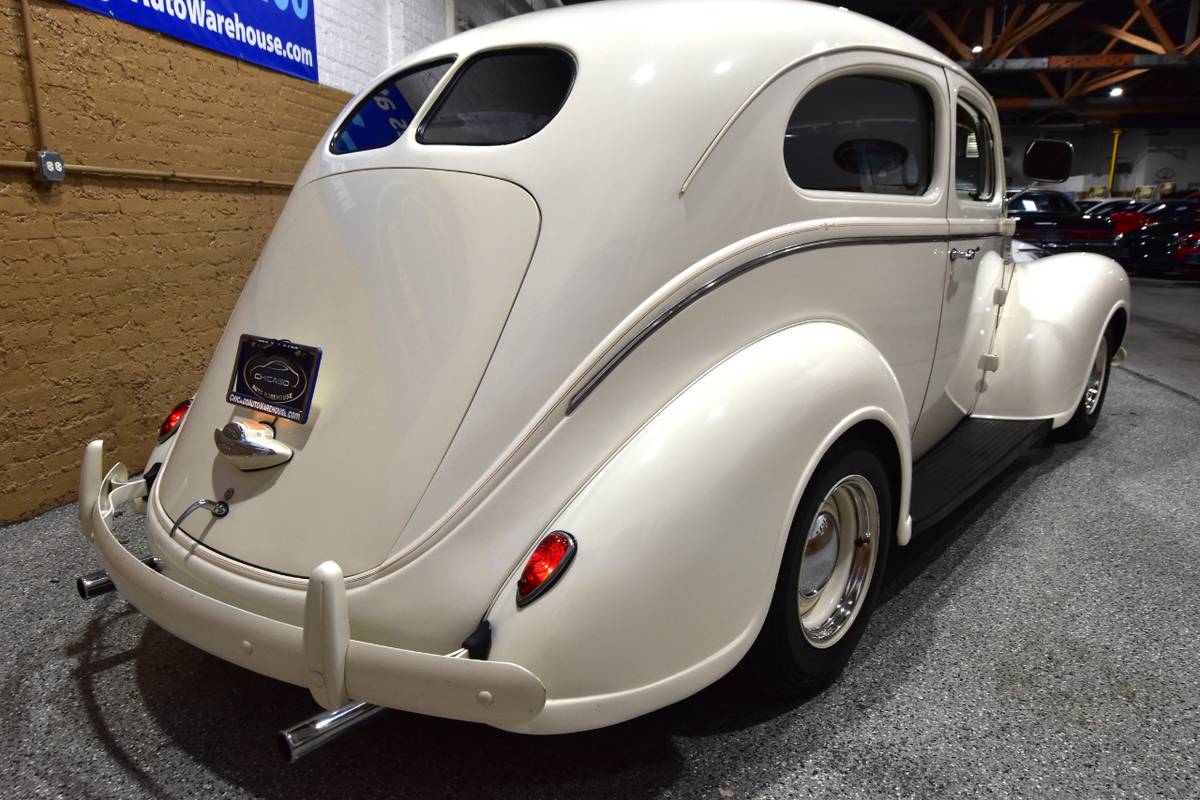 Plymouth-Deluxe-1939-8