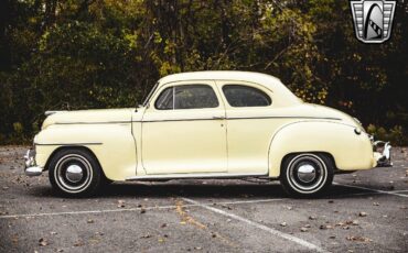 Plymouth-Deluxe-1948-3