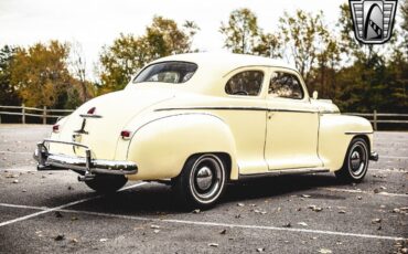 Plymouth-Deluxe-1948-6