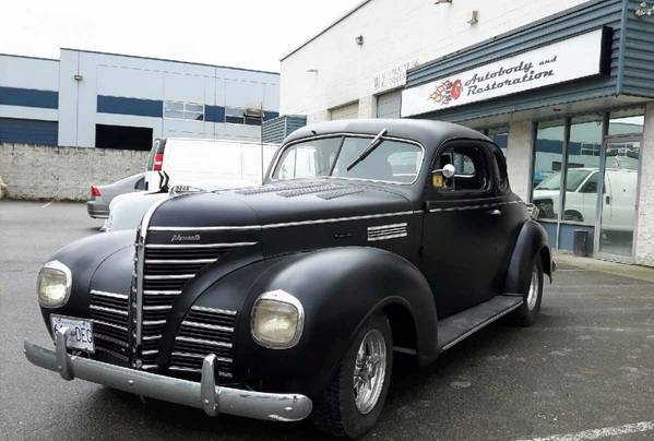 Plymouth-Deluxe-coupe-1939