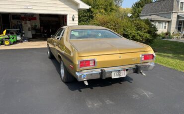 Plymouth-Duster-1973-1