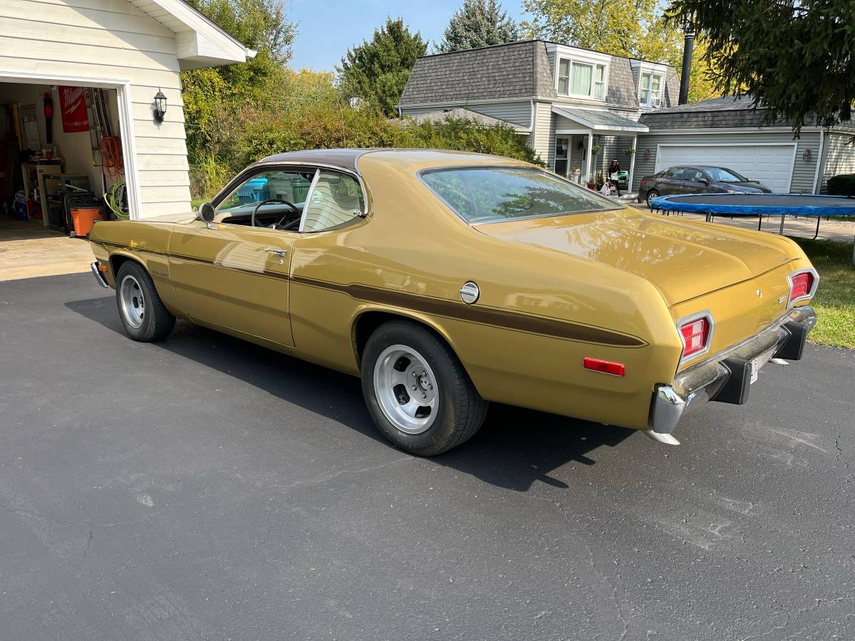 Plymouth-Duster-1973-2