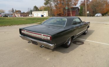 Plymouth-GTX-1968-8