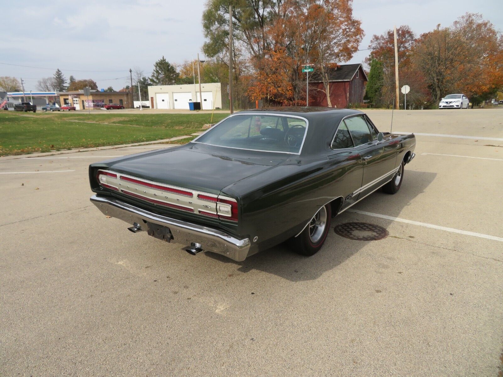 Plymouth-GTX-1968-8