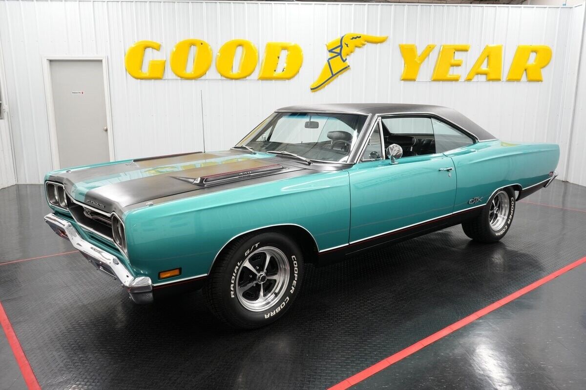 Plymouth-GTX-1969-2