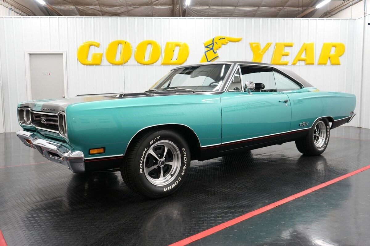 Plymouth-GTX-1969-3