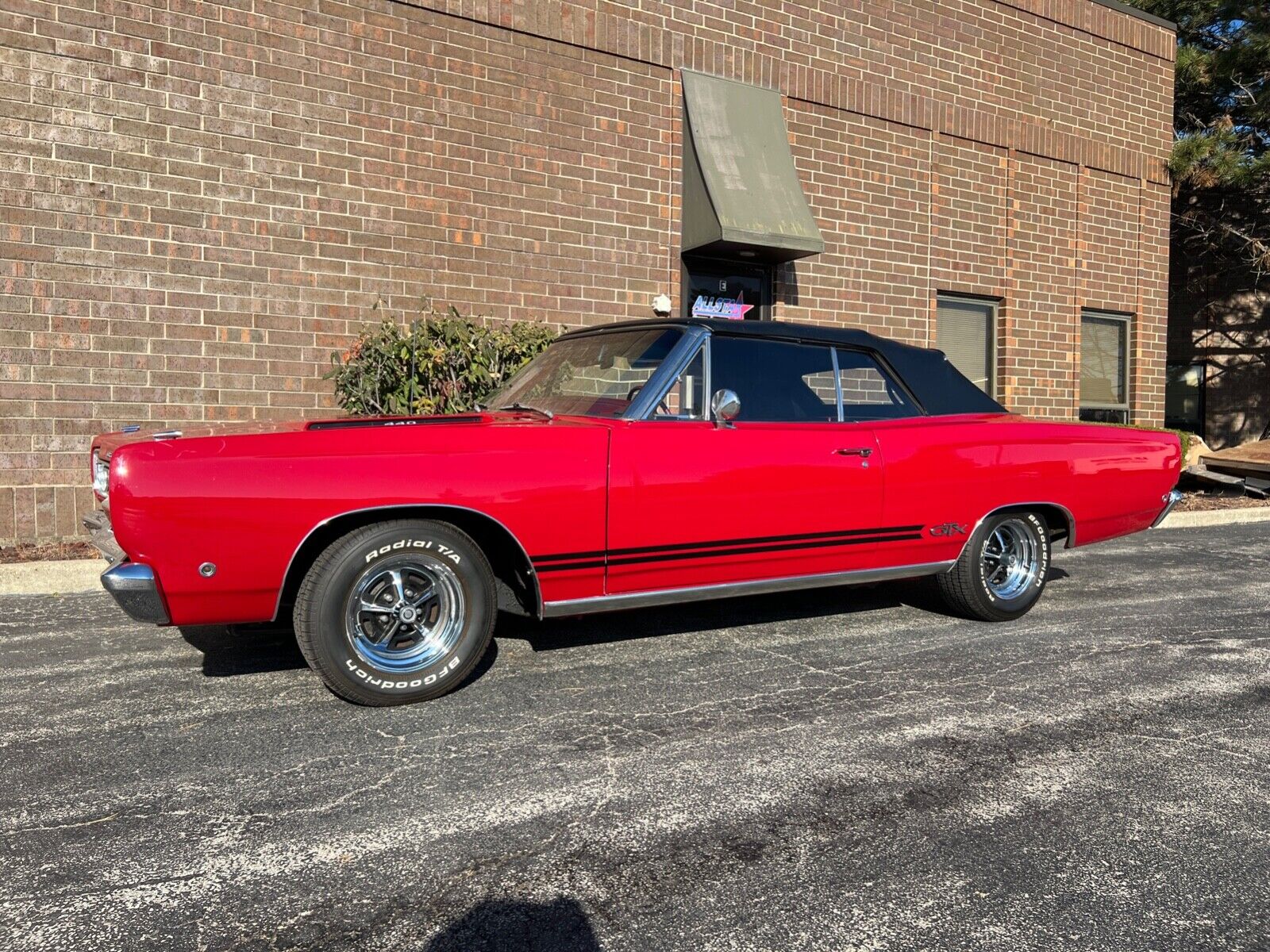 Plymouth-GTX-Cabriolet-1968-1