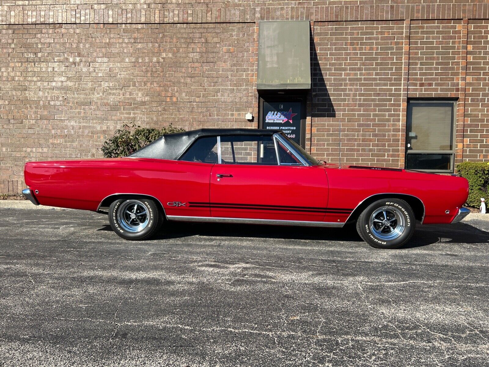 Plymouth-GTX-Cabriolet-1968-5