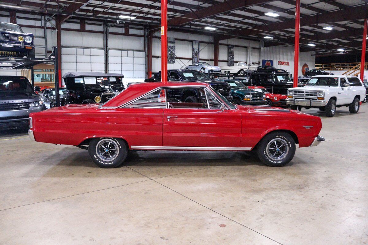 Plymouth-GTX-Coupe-1967-8