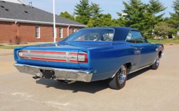 Plymouth-GTX-Coupe-1968-13