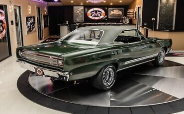 Plymouth-GTX-Coupe-1968-13