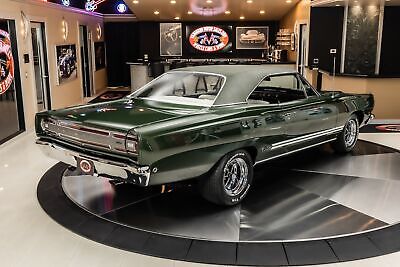 Plymouth-GTX-Coupe-1968-13