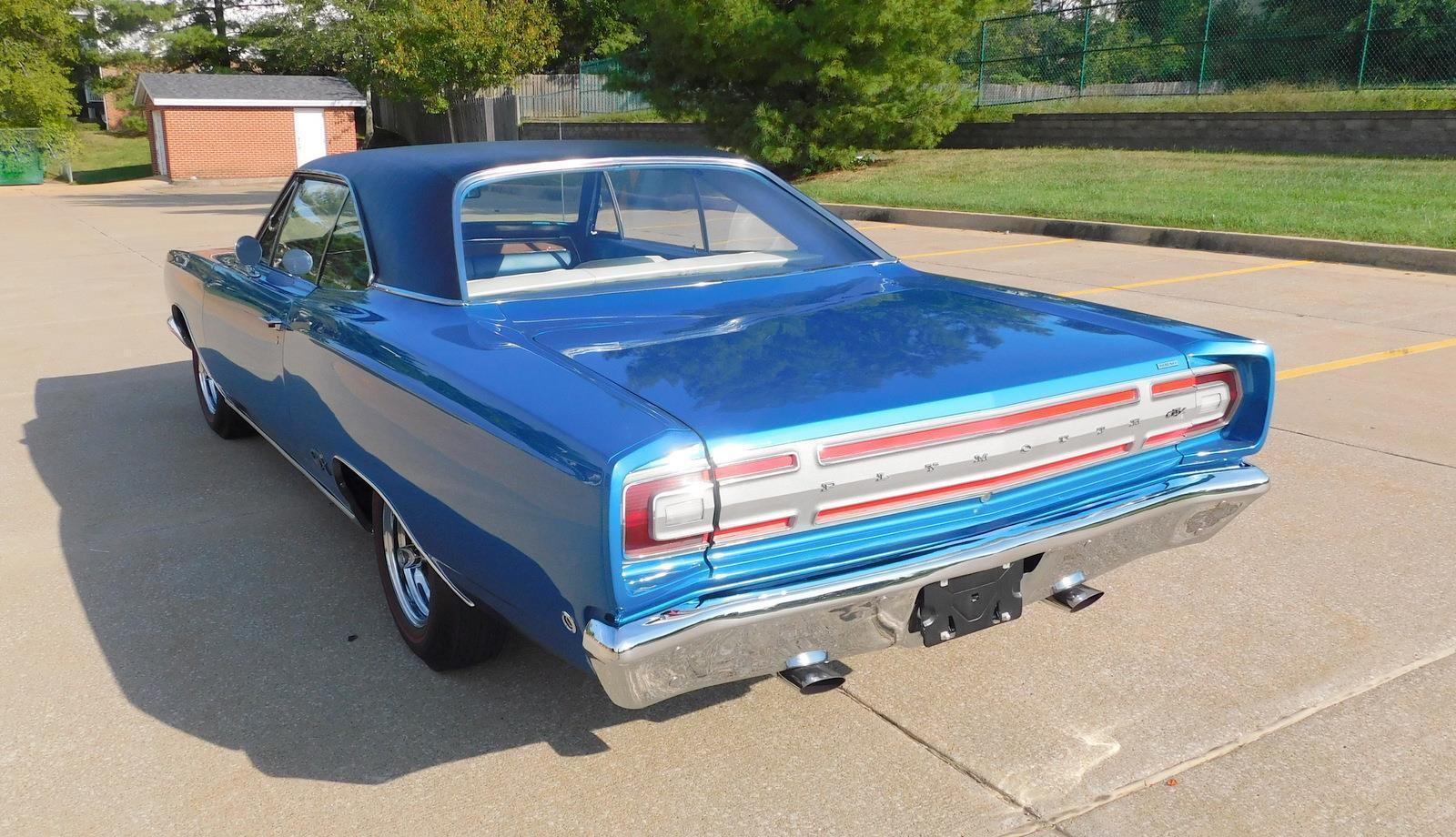 Plymouth-GTX-Coupe-1968-17