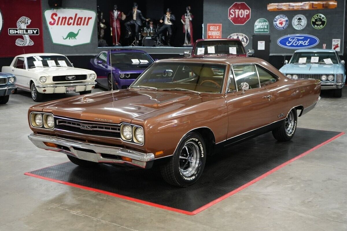 Plymouth-GTX-Coupe-1969-1