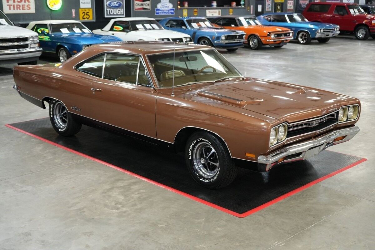 Plymouth-GTX-Coupe-1969-16